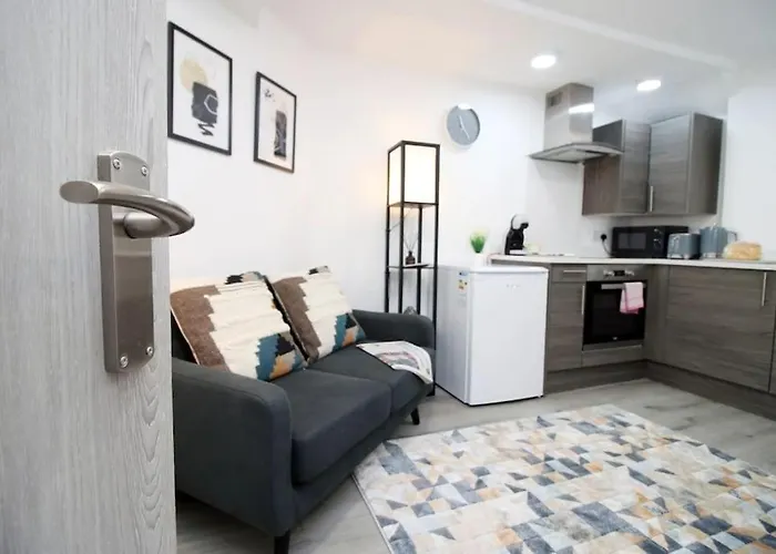 A Stylish - 1 Bedroom Flat