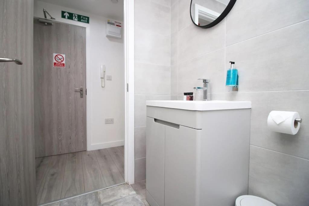 A Stylish - 1 Bedroom Flat Apartment *
